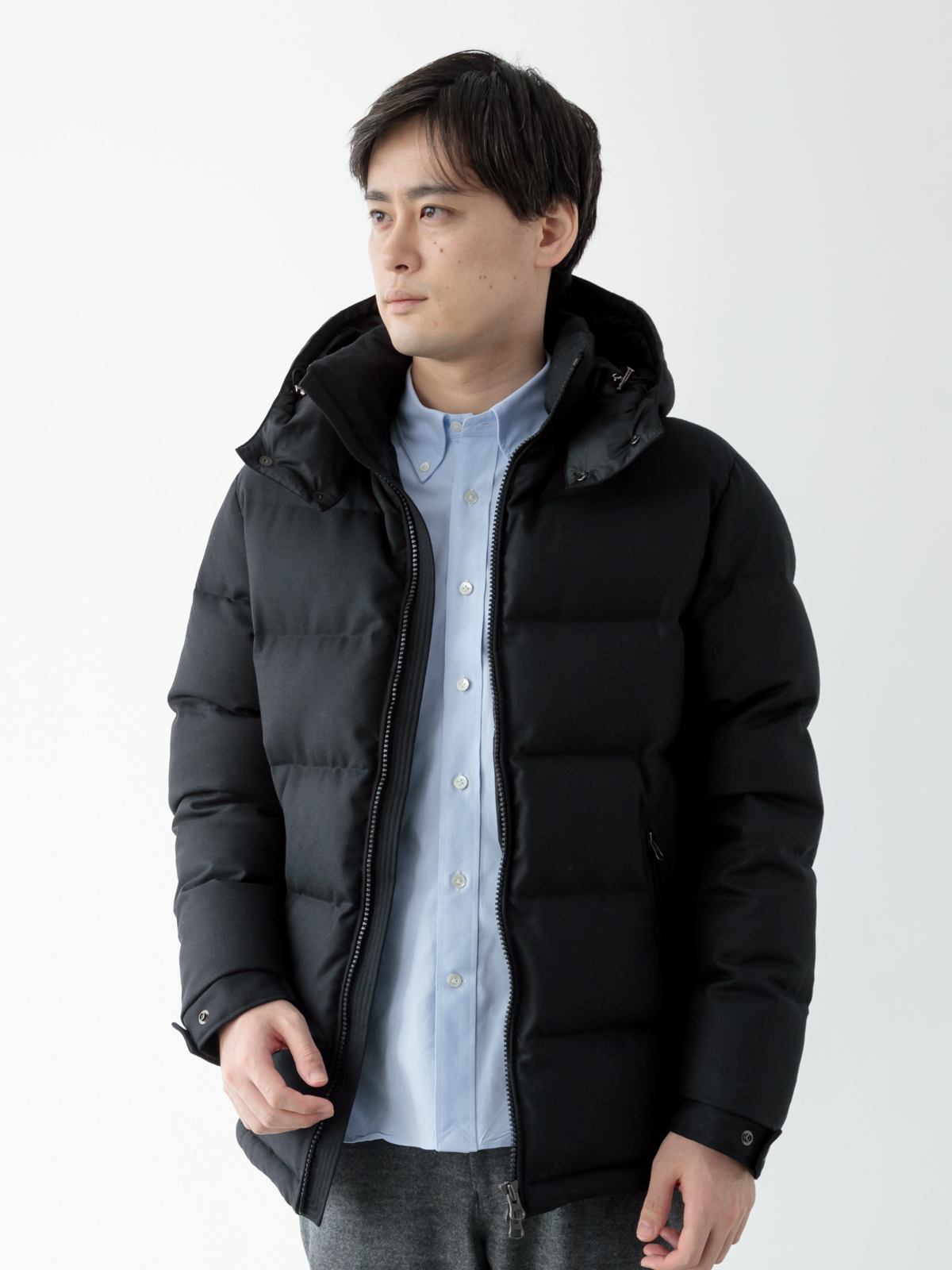 キャンセルにつき在庫UP】800フィルパワーのネイビーダウン、極少量