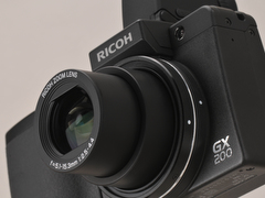 河田一規のデジカメナビ】リコー「GX200」