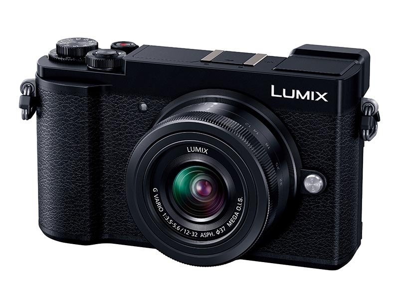 パナソニック、チルト式ファインダー搭載のミラーレスカメラ「LUMIX