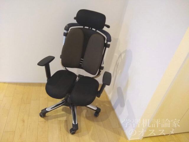 まるでスキーをしている感覚！腰痛持ちに最適なハラチェア「プロ