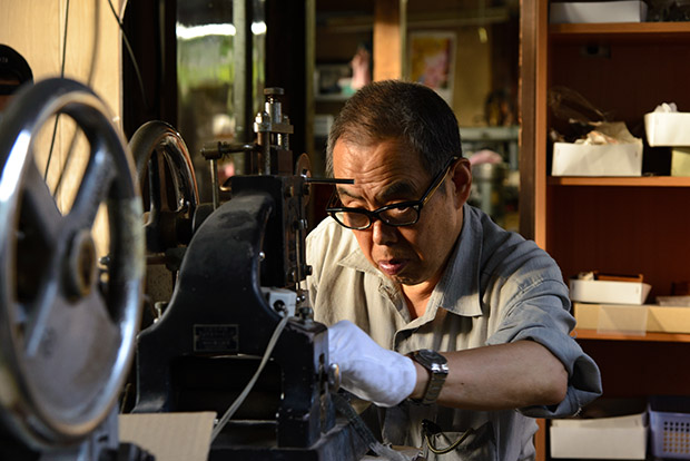 今、職人眼鏡をかける。- 泰八郎謹製（たいはちろうきんせい）- D-Eye