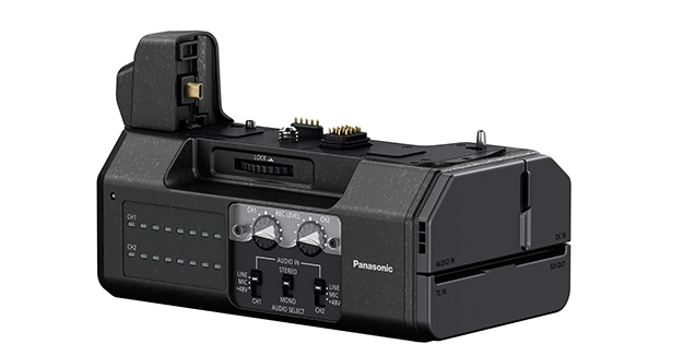 パナソニック、「LUMIX GH4」の業務用インターフェースユニット同梱