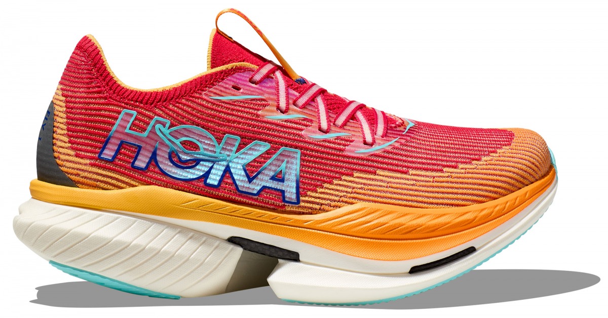 ホカ（HOKA）の最新厚底レーシングシューズ「CIELO X1」が登場