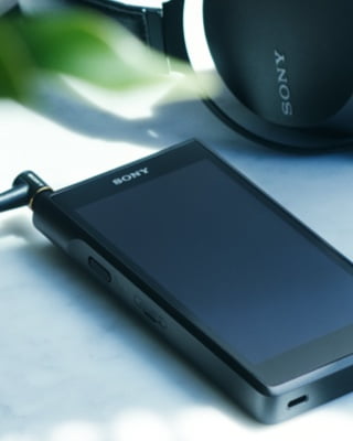 Sony NW-WM1AM2 Hi-Res 128GB Walkman Digital MP3 Player