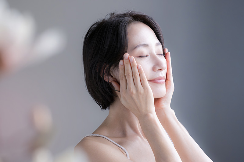 再生医療研究の力を大人の肌に | コスメアカデミア