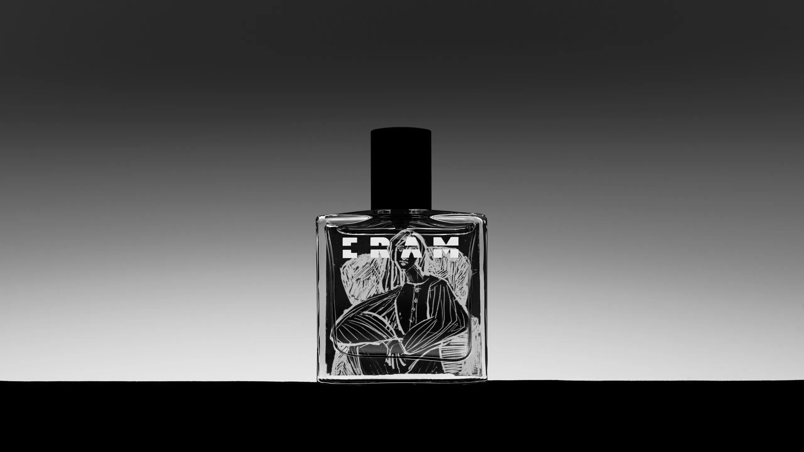 別 人 | ERAM（エラム） 自分勝手に香りを楽しむ、 “感性”が味方する