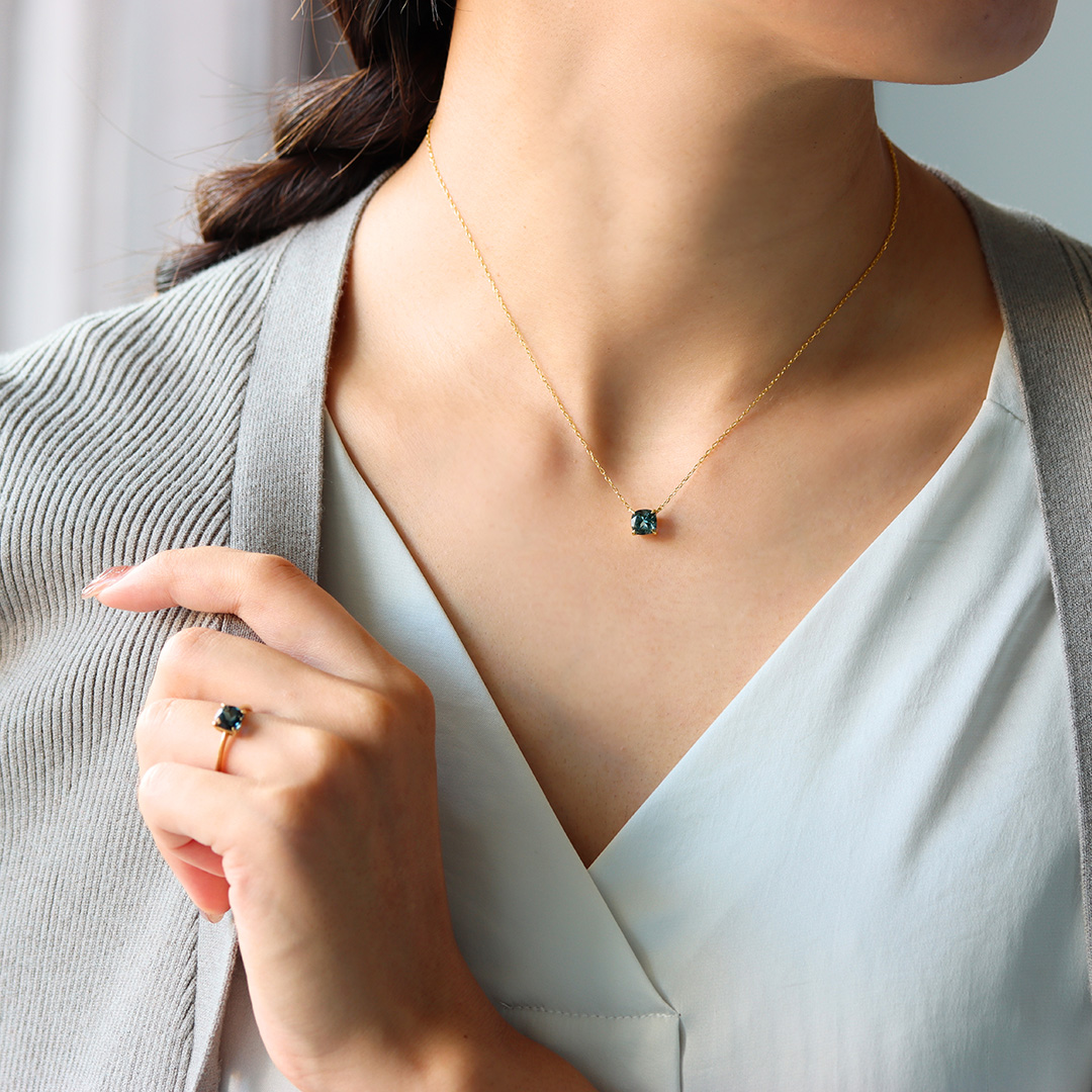 ビズー公式】ロンドンブルートパーズ K18/PTネックレス・セラム | 希少