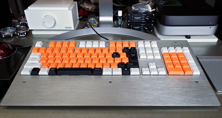 予算4000円でメカニカルキーボードをカッコよくカスタムしてみた