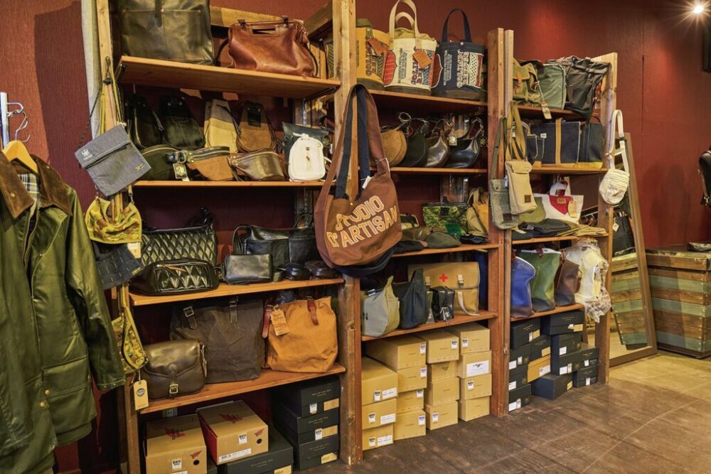 ここは革ジャンの楽園だ！ 静岡県・御殿場にある「BARN STORMER & CO