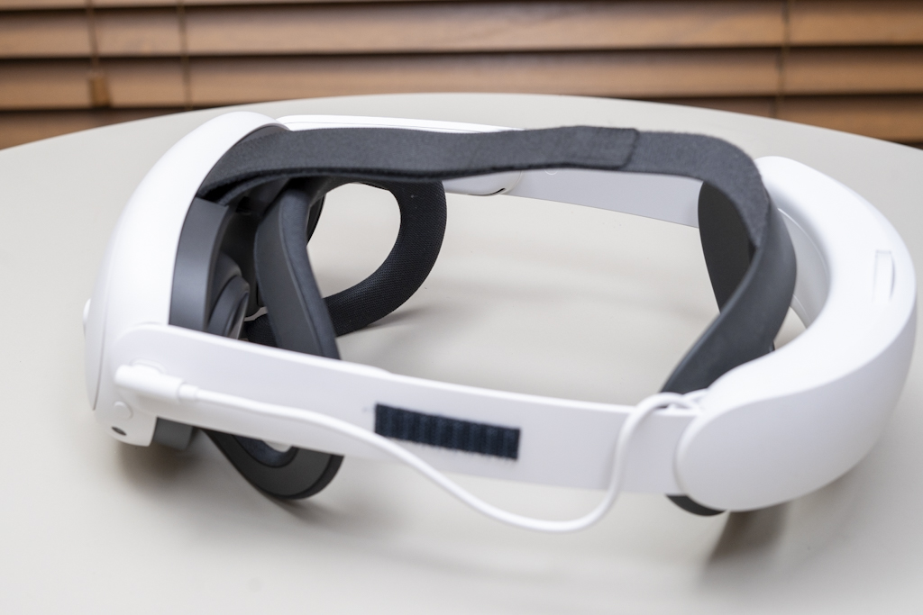 Meta Quest 3をより快適に！オープン接顔部で長時間プレイを実現