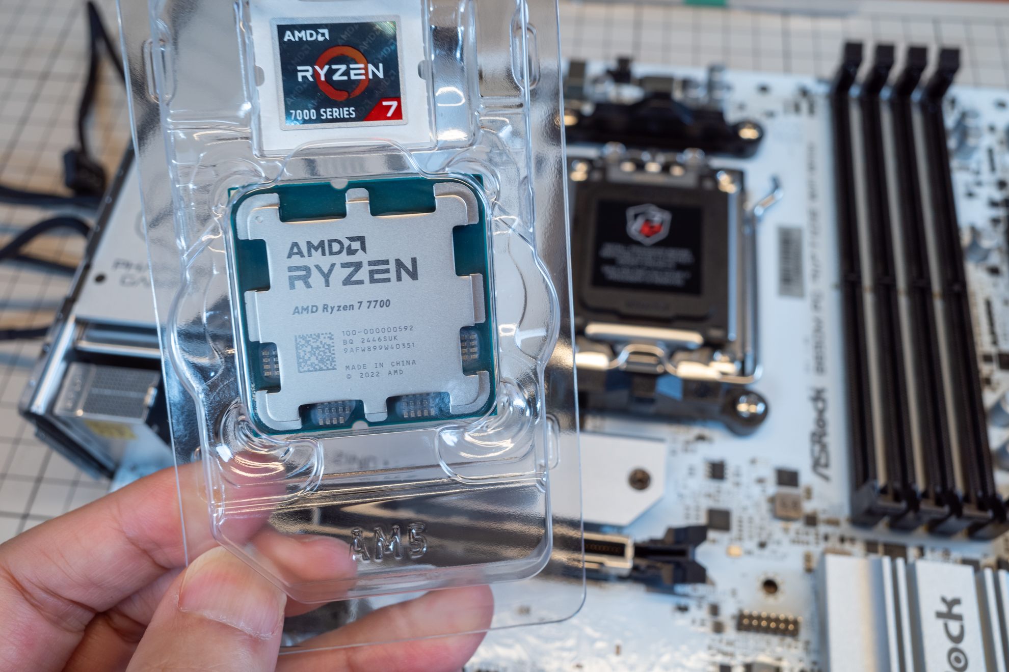 12年ぶりに自作PCを新調する件 その3 組立編 | デジタル試しうち