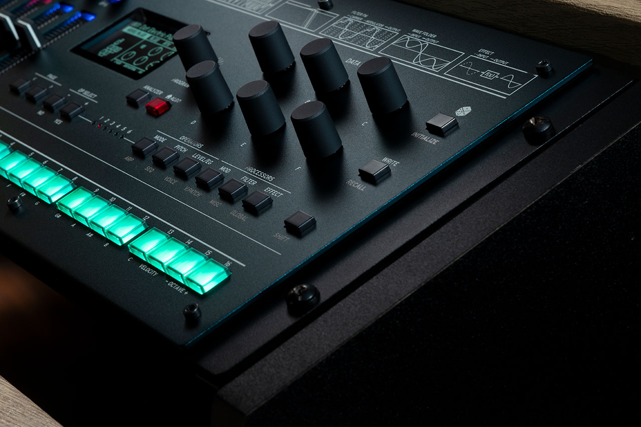 KORGからFMシンセ音源モジュール「opsix module」が発売。