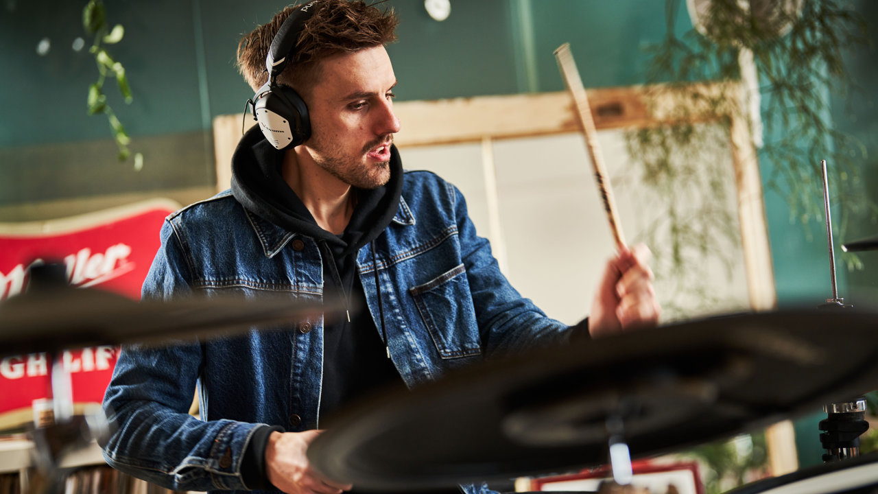 V-modaから電子ドラム向けのヘッドフォン「VMH-D1」が発売！