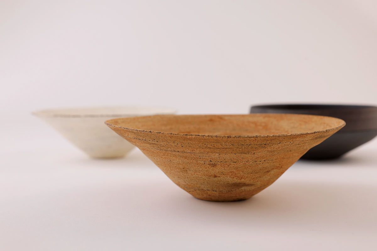 食事がより楽しくなる《二階堂明弘》のうつわ日本の焼物文化を継承した