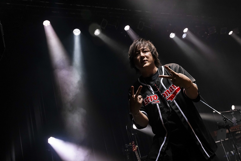 椎名慶治、ソロデビュー15周年記念ライブは全てがスペシャル！これまで