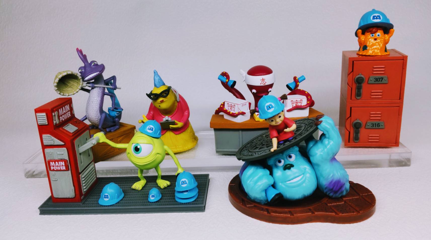 非売品 コンプリート ディズニーモンスターズ・インク ミニポリ