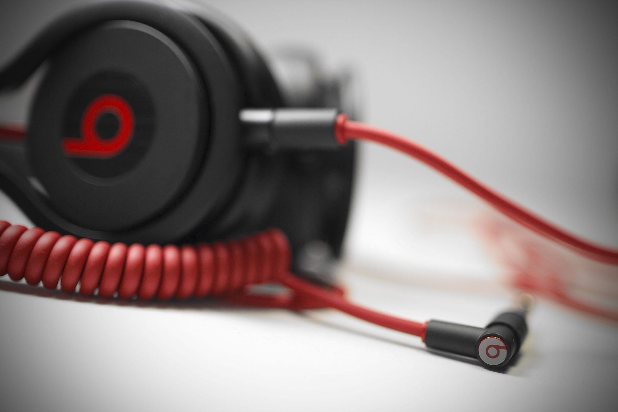 Beats By Dre Mixr DJ Headphones Review
