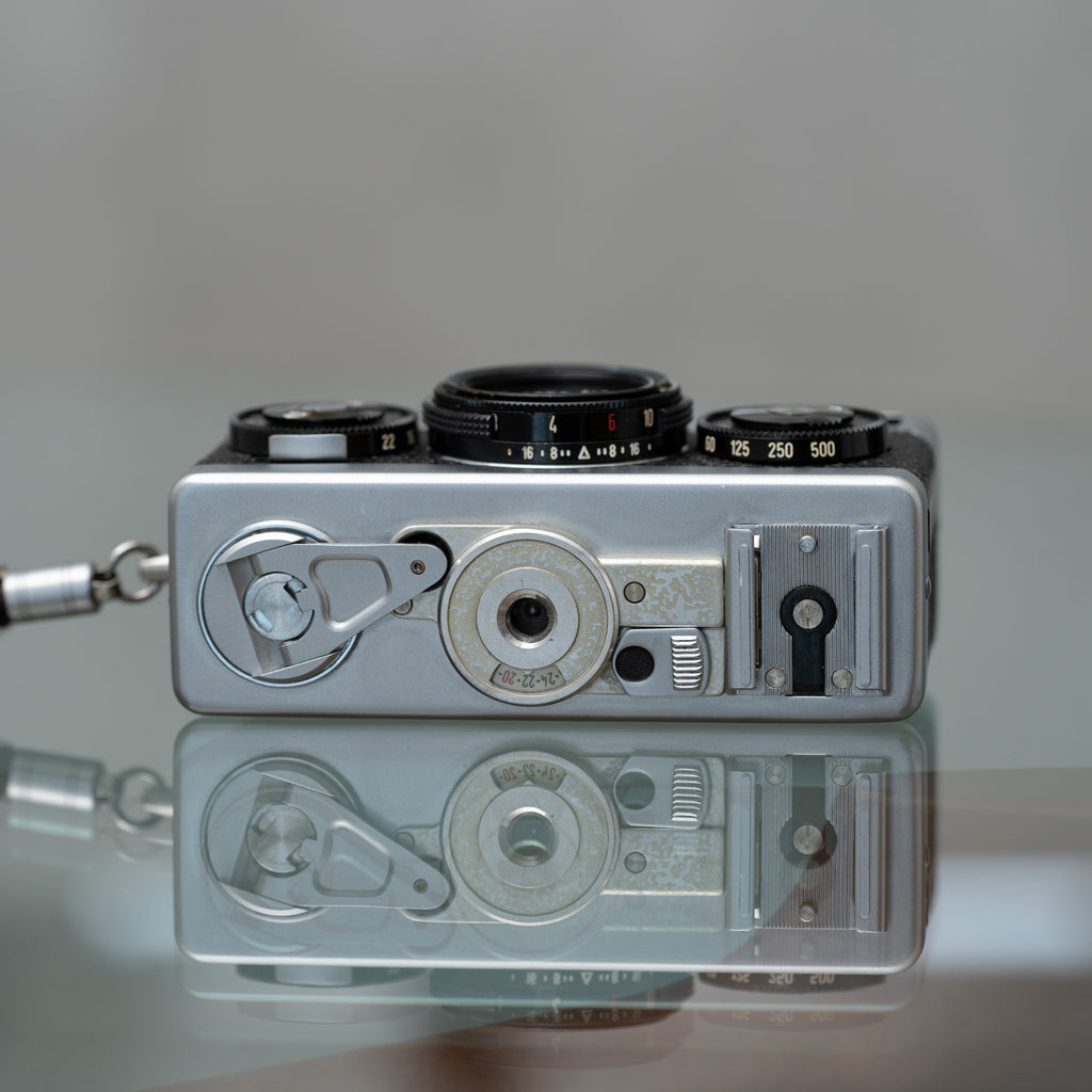 Rollei 35 シルバー Germany (Tessar 40mm f/3.5) – Doppietta-Tokyo