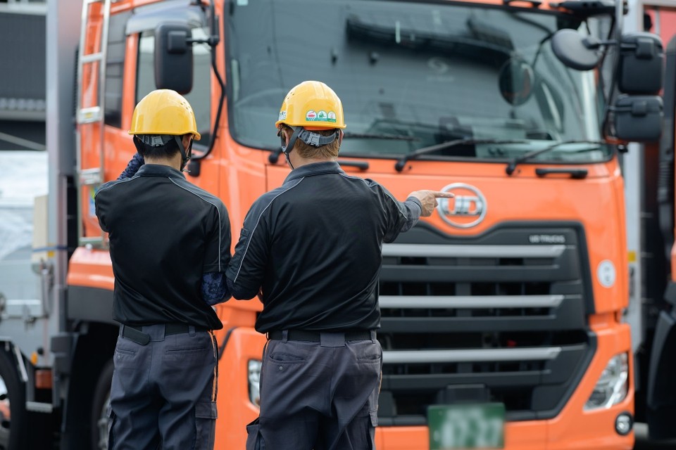 SBSロジコム関東株式会社 （佐倉物流センター支店） -中型トラック