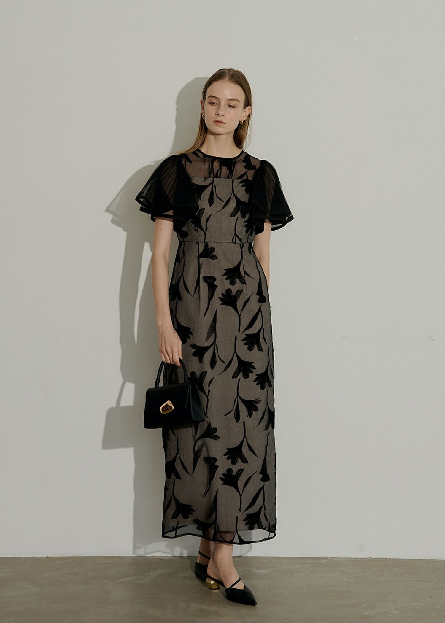 Circurar sleeve flower dressのドレス|Dorry Doll / LE'RURE