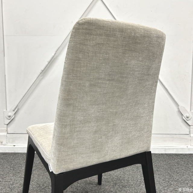 BoConcept ダイニングチェア Lausanne アイボリー系 ブラック系