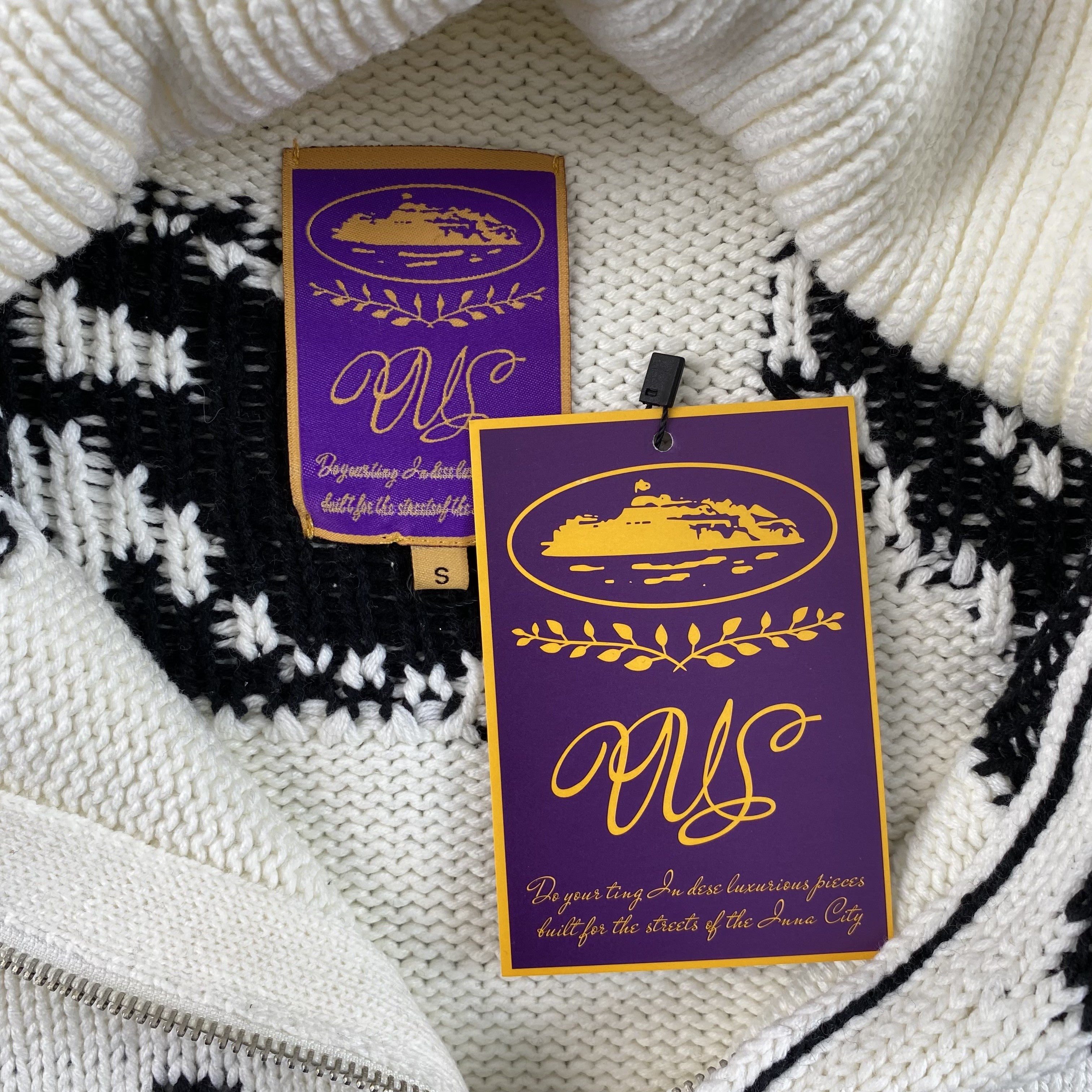 Corteiz VVS Jacquard Knit Zip White – Drip Store Argentina