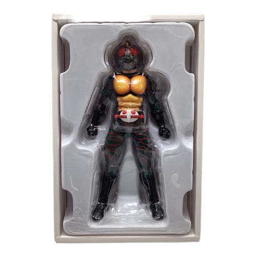 BANDAI (バンダイ) S.H.Figuarts（真骨彫製法） 仮面ライダーアマゾン