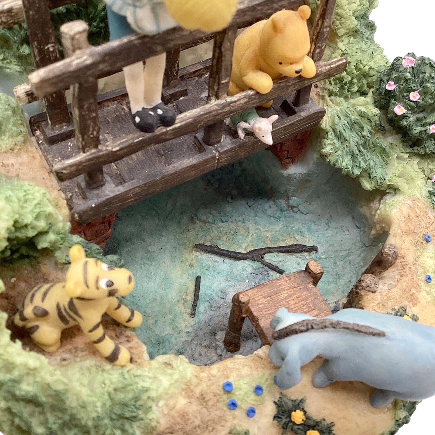 DISNEY (ディズニー) フィギュア クラシックプーさん｜トレファクONLINE