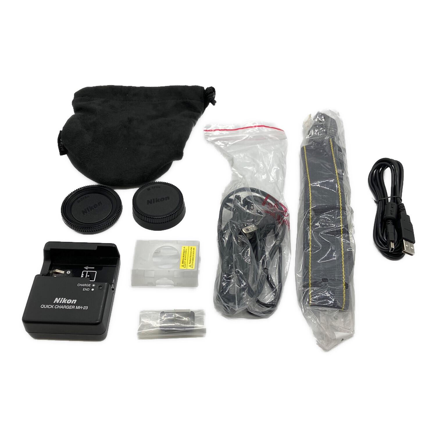 Nikon (ニコン) デジタル一眼レフカメラ D40 ダブルズームキット（af-s