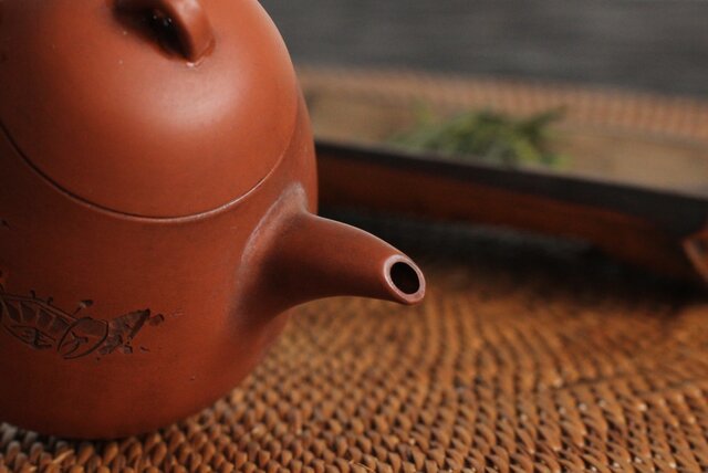 二代 山田常山 蟹図 常滑朱泥茶壷/急須/茶壺 P105｜骨董店 のびる 古