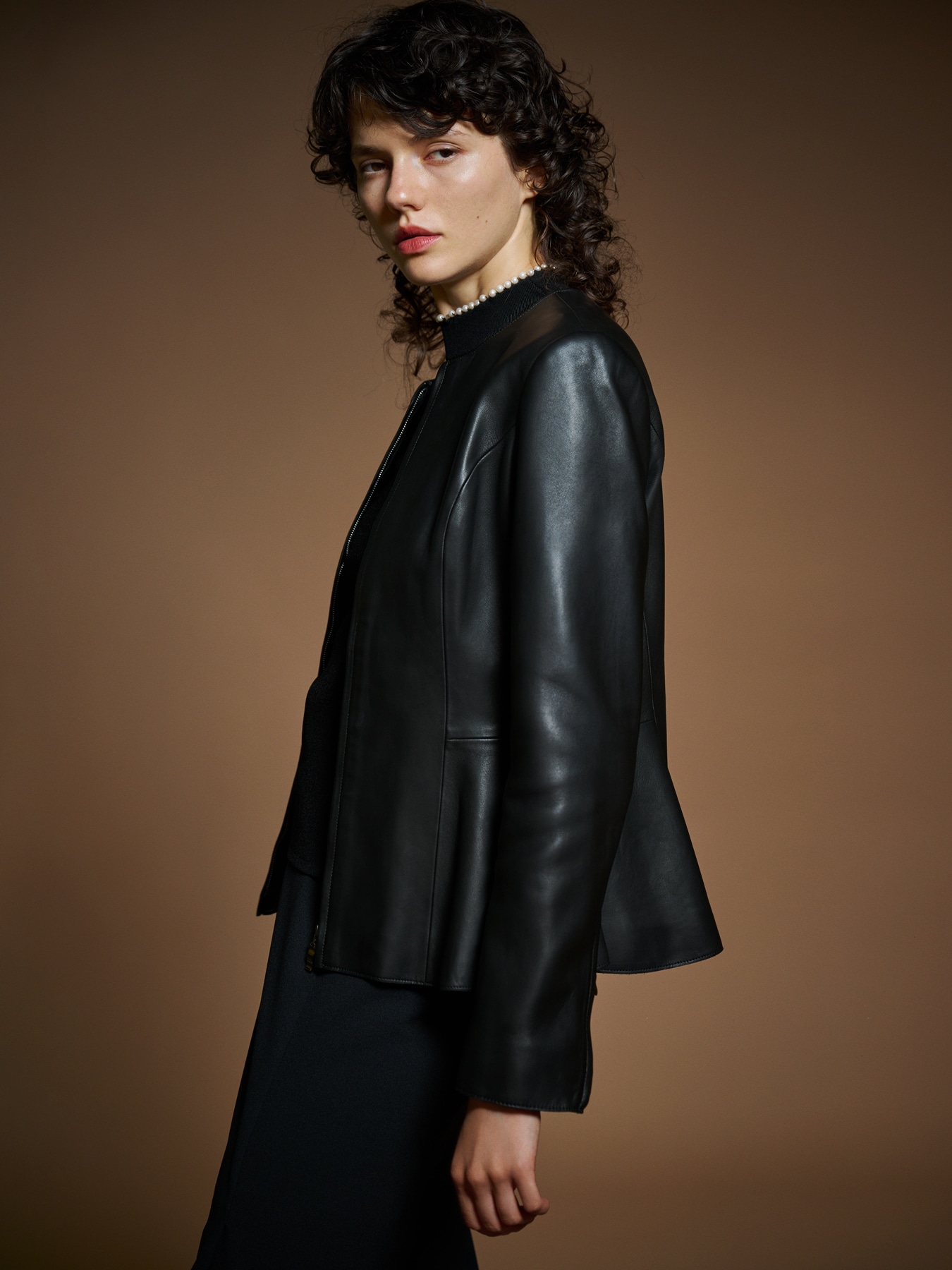 シープレザーノーカラーフレアジャケット: m,i,d,公式通販｜m-i-d e