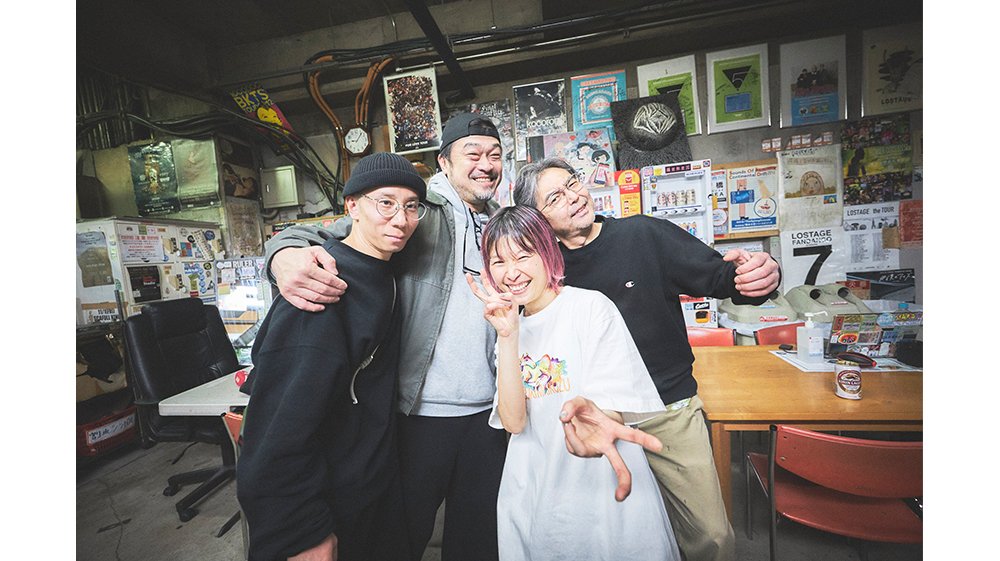 鈴木実貴子ズ、竹原ピストルを招いた「いばら」ツアー初日開催