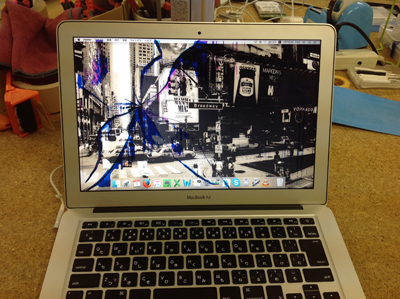 MacBook Air】液晶にヒビ・亀裂が入ったときの対処法｜画面交換で安く