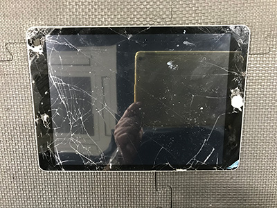 ipad a2429 32GB 第8世代 正常作動 画面割れ iPad 第8世代 A2429の