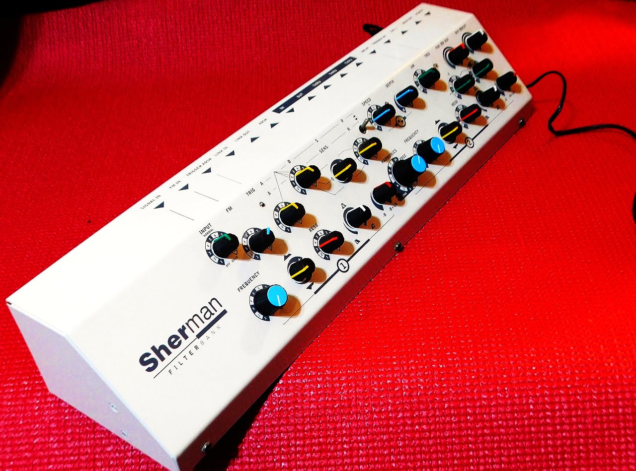 シャーマン(呪術師)とは?!-カルト的”音響機材”!!-初代(初期型)1997年製