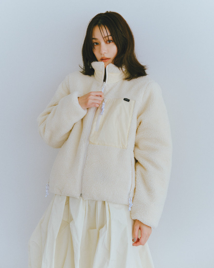 COAT ESSENTIAL Starring MIZUKI HANAYAMA │ emmi（エミ）公式サイト