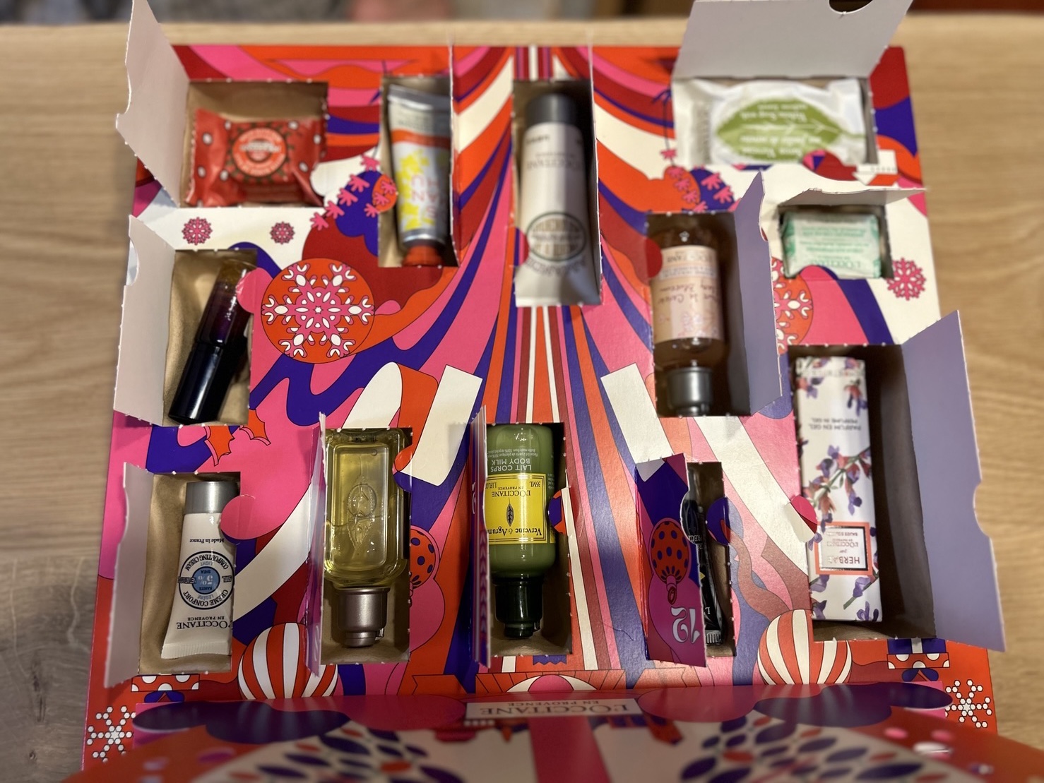L'OCCITANE ロクシタン】アドベントカレンダー2023 何が入ってた？一挙