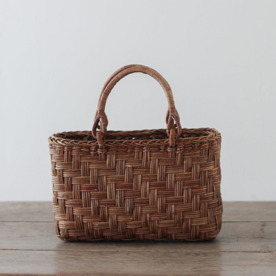 手提げ鞄のようにコンパクトなあけびかご – Envelope - エンベロープ