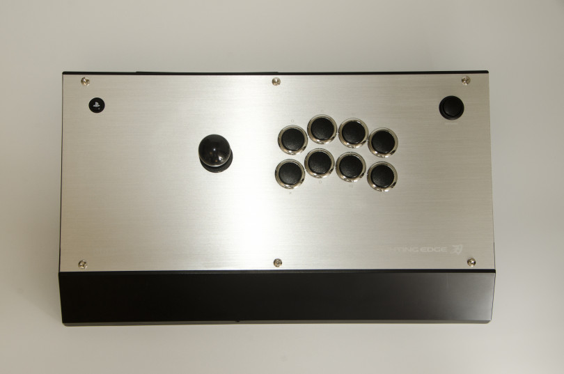 特集】深遠なるゲーミングデバイスの世界：アケコン編第1弾「HORI