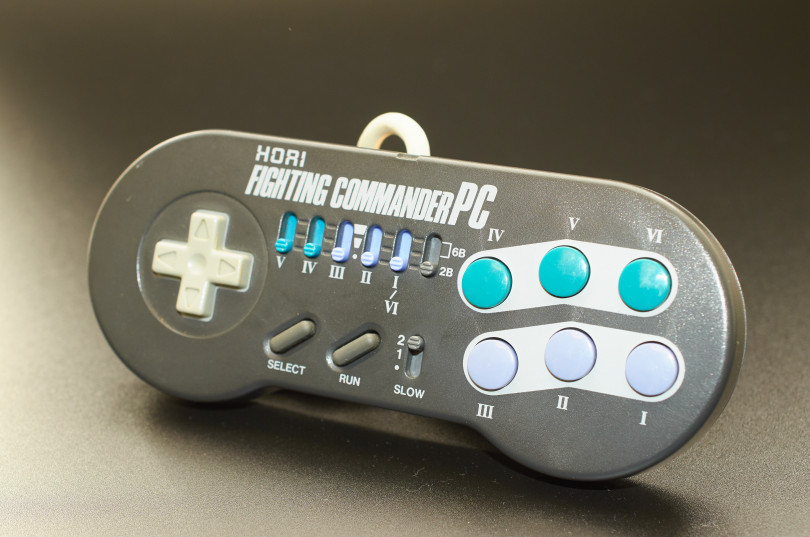 特集】深遠なるゲーミングデバイスの世界：アケコン編第1弾「HORI