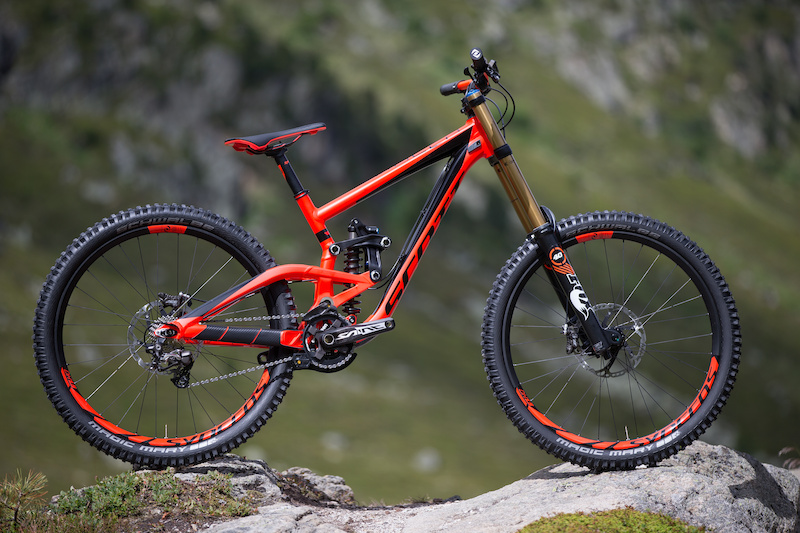 First Ride: Scott's New Gambler and Voltage FR - Pinkbike