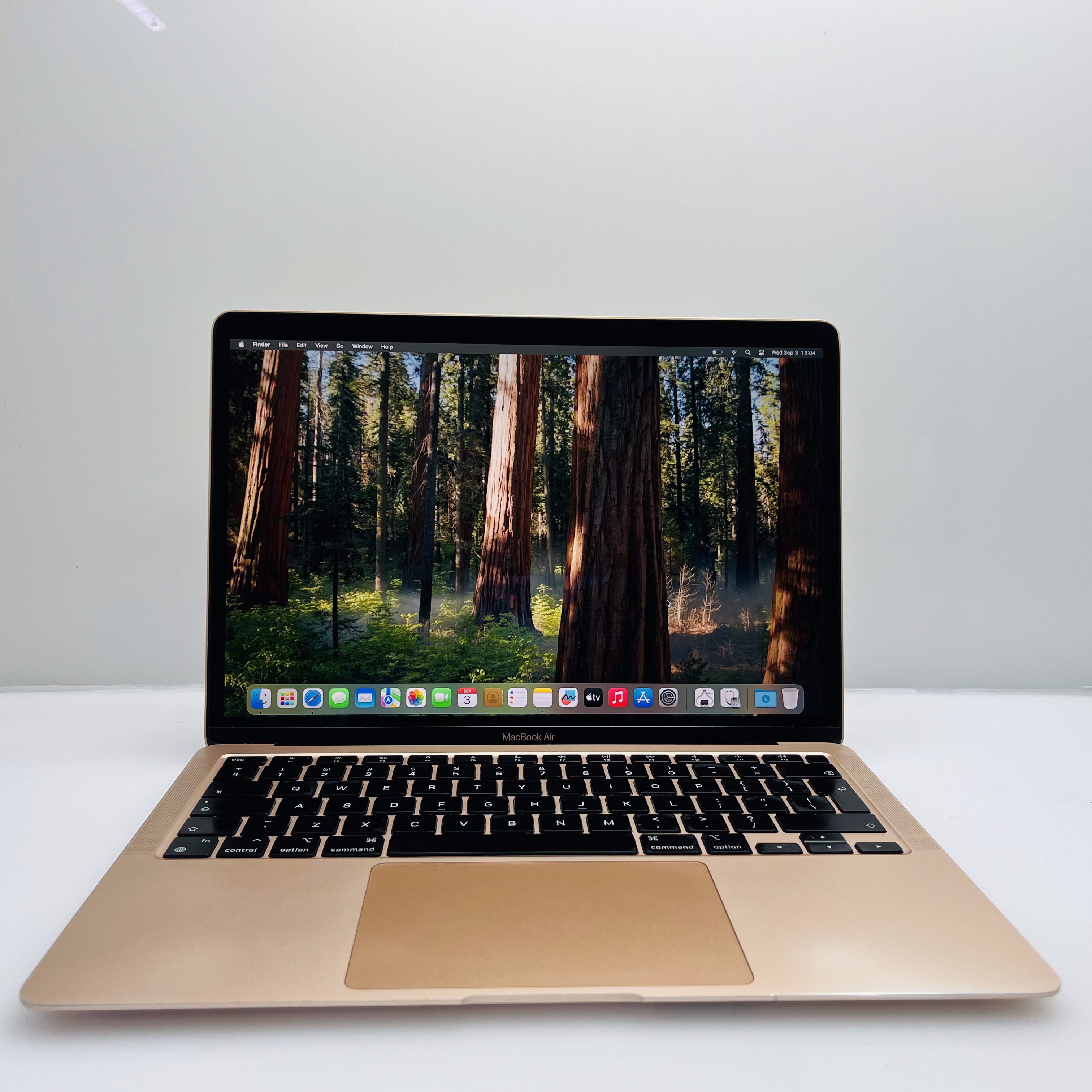 Buy Used Apple MacBook Air 13-inch “M1” 7 GPU/8 CPU (2020) 8GB RAM