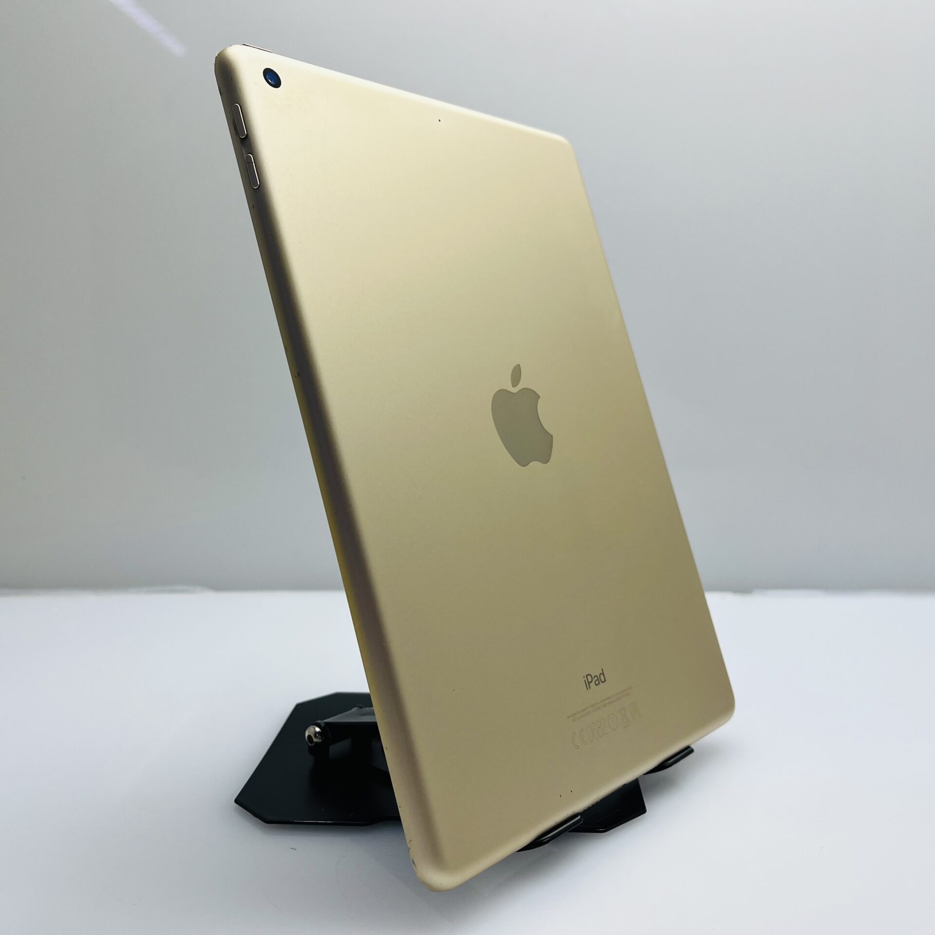 Buy Used Apple iPad 9.7