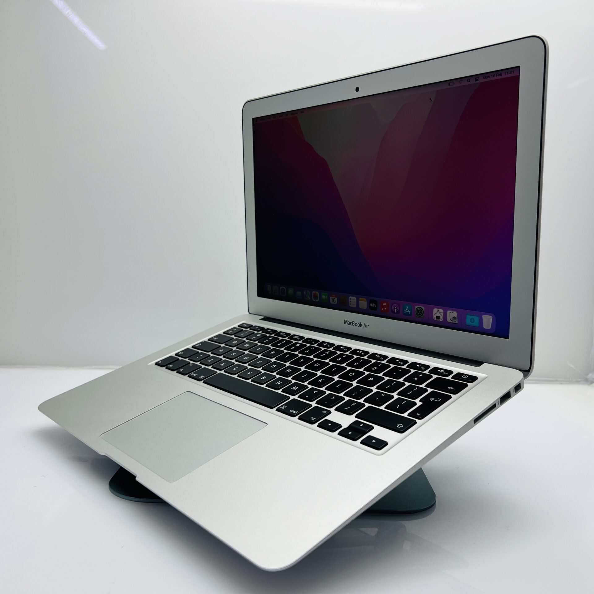 Buy Used Apple MacBook Air 13-inch “Core i5” 1.60GHz (Early 2015