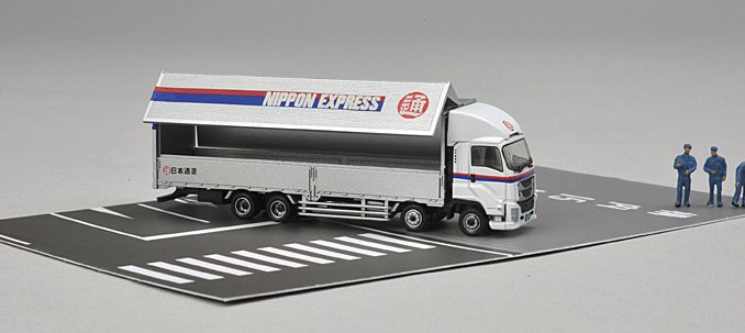 はたらくのりもの百景 001 暮らしを支える物流現場 – 新製品紹介