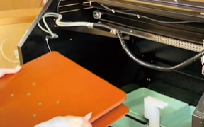 ガーメントプリンター用 前処理剤塗工機 APM-5000 ブリーザー ユーロ