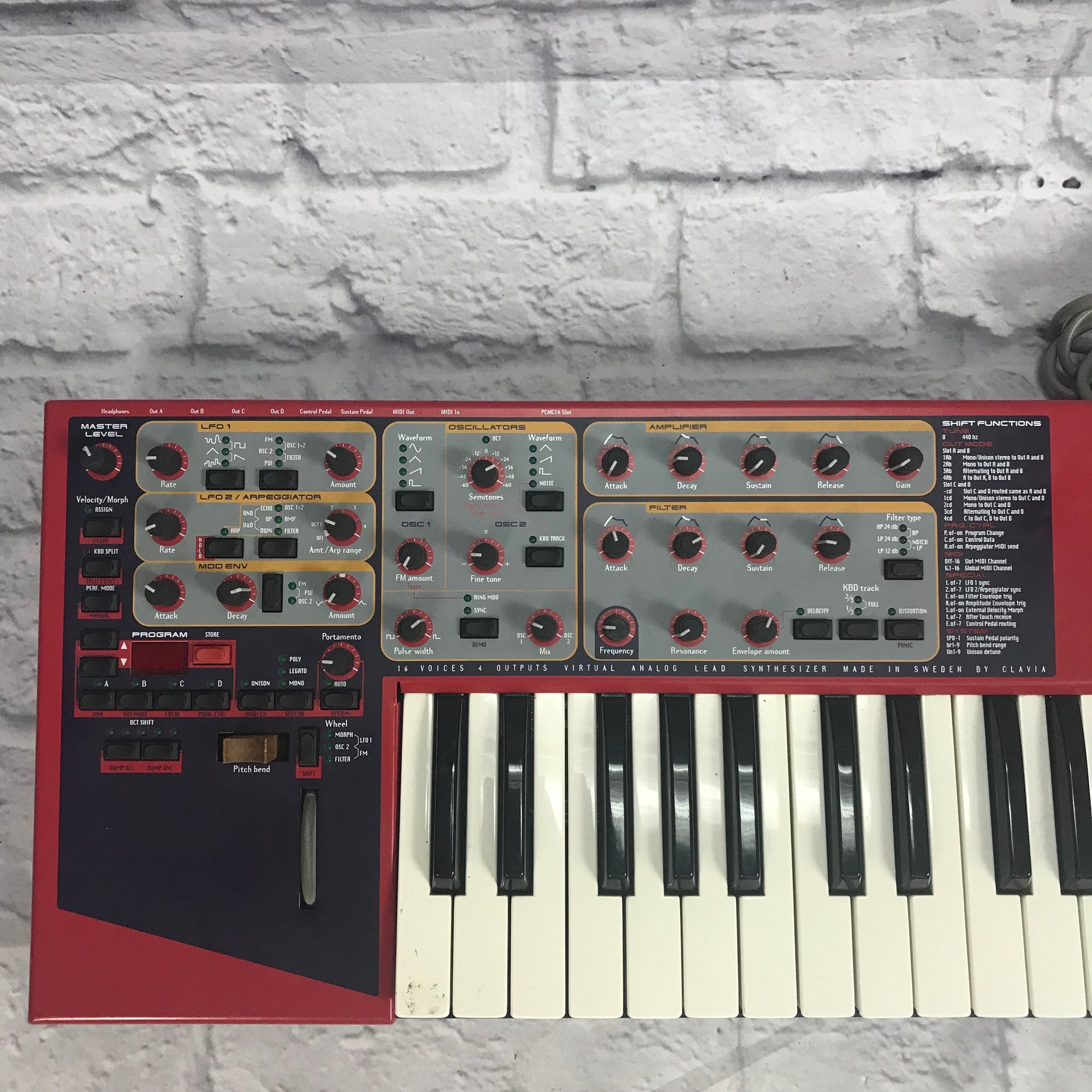 Nord Lead 2 Virtual Analog Synthesizer - Evolution Music