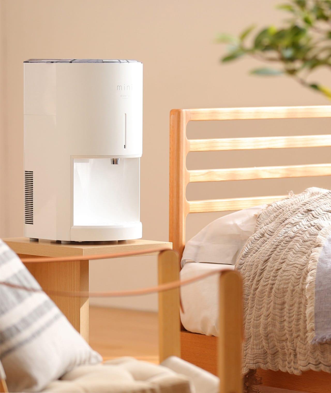 浄水】卓上型の小さなウォーターサーバーevery frecious mini