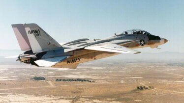 トップガンと言えば長距離ミサイルと可変翼のF-14トムキャット | 実験