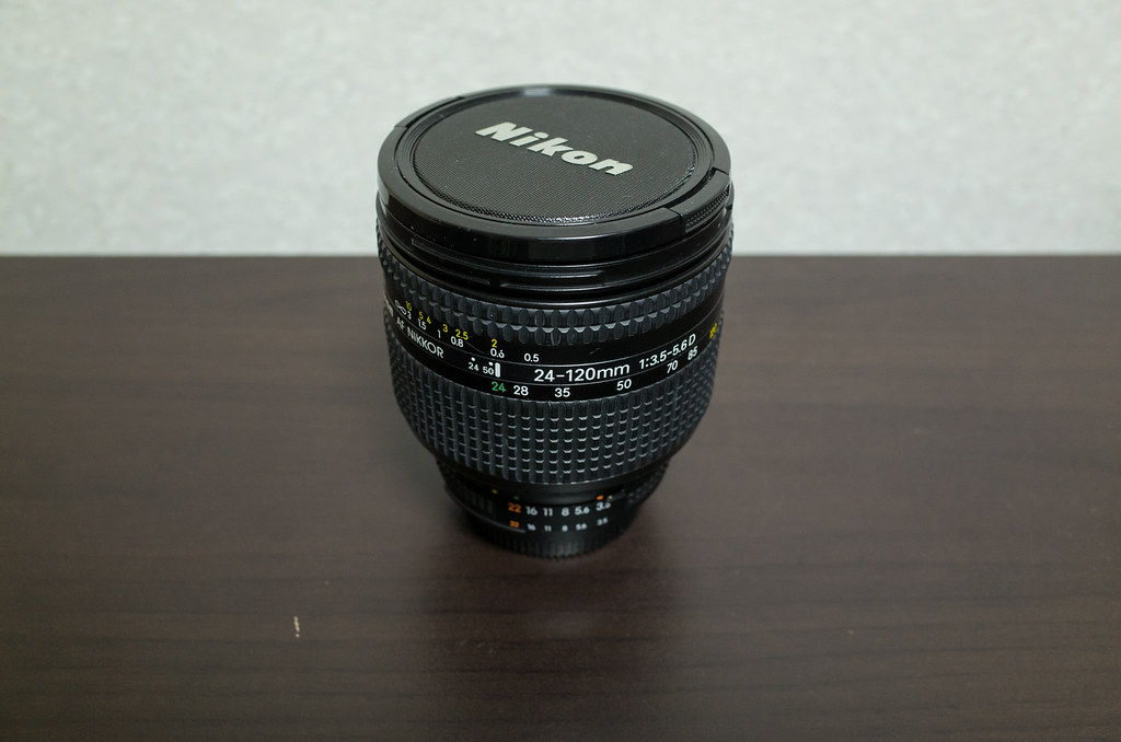 Nikon DFで使っているレンズ（標準ズーム編）：Ai AF ZOOM NIKKOR 24